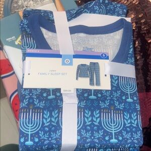 Family sleep at 2 piece NWT